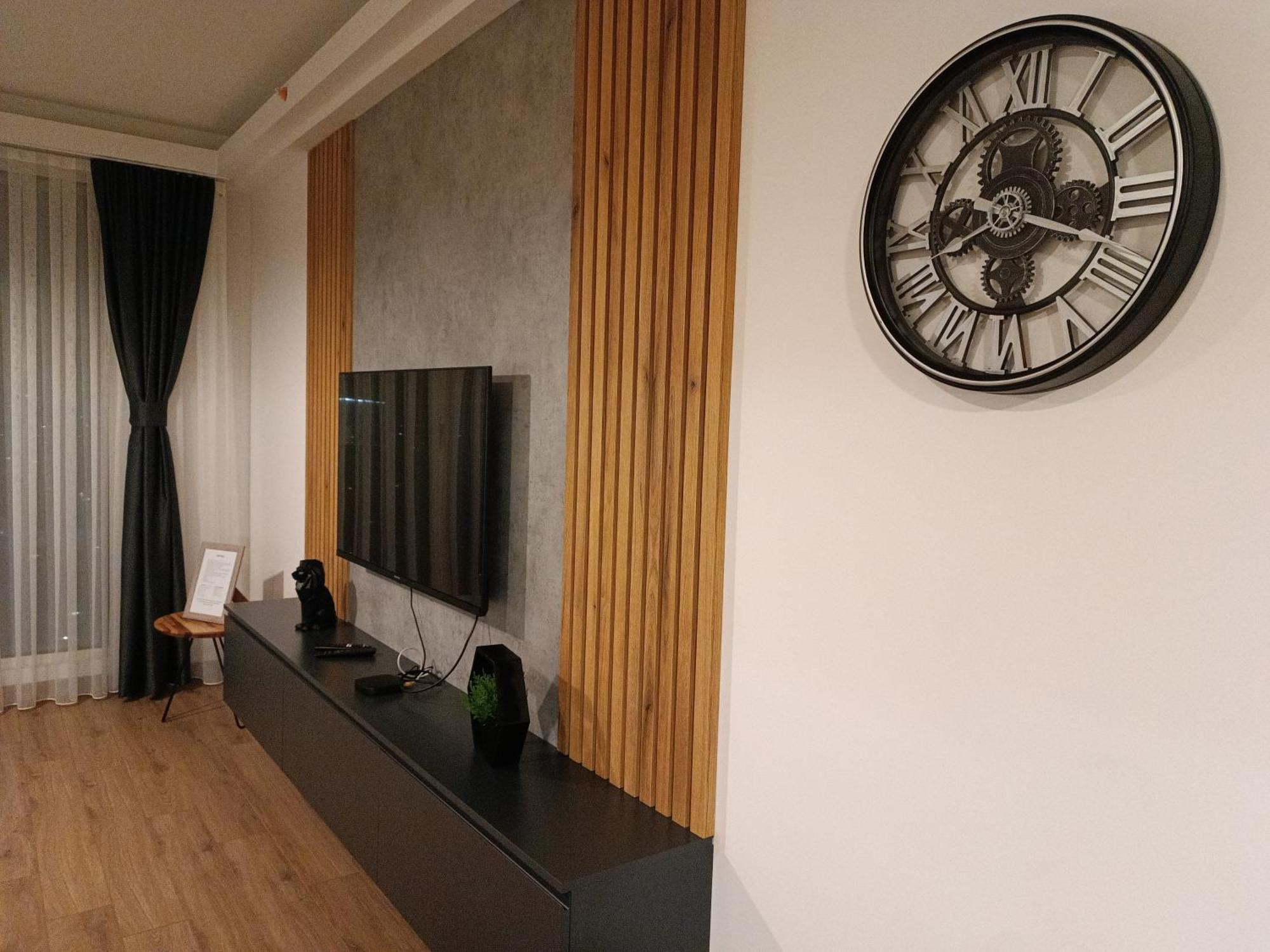 18Th & 16H Floor Secure Luxury Condos With Pool & Fitness Included In Price สโกเปีย ภายนอก รูปภาพ
