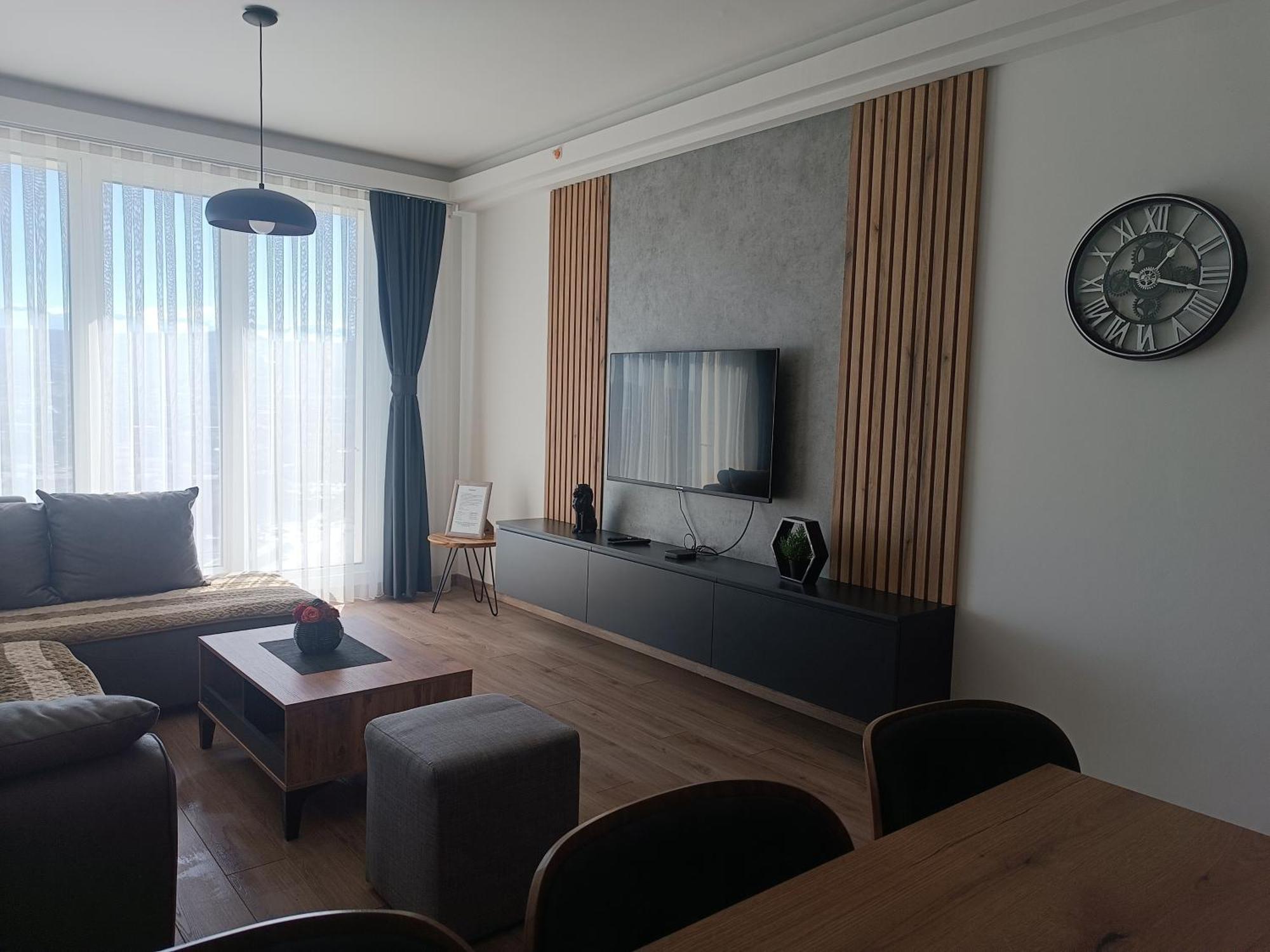 18Th & 16H Floor Secure Luxury Condos With Pool & Fitness Included In Price สโกเปีย ภายนอก รูปภาพ